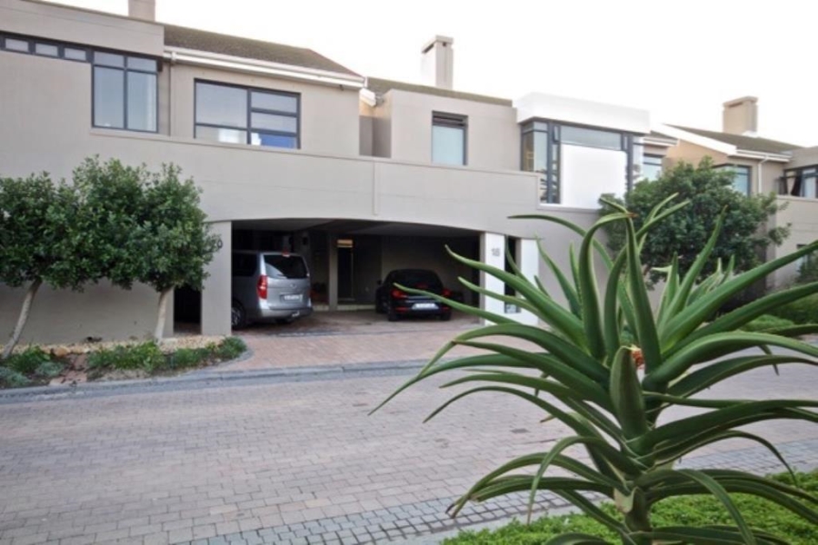 To Let 3 Bedroom Property for Rent in Sunset Links Western Cape